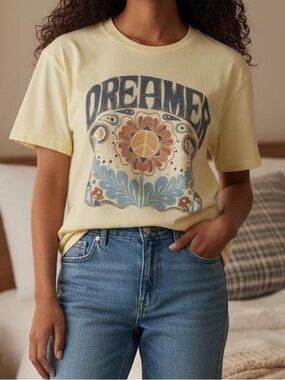 American Eagle Women’s Print Graphic Dreamer Yellow Tee, XS